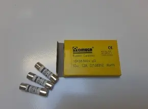 [65F12E] Set 10 keramische zekeringen 12A - 10 x 38mm voor 52E sturing