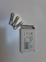 [65F8E] Jeu de 10 fusibles 8A - 10 x 38mm pour les commandes 48E/49E