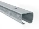 [STAGE SZ6] Stalen looprail-S (B73 x H61mm) voor vrijdragende schuifpoort, lengte 6m - gegalvaniseerd
